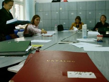 Doar trei dascăli din Bihor au fost de 10 la examenul de definitivat
